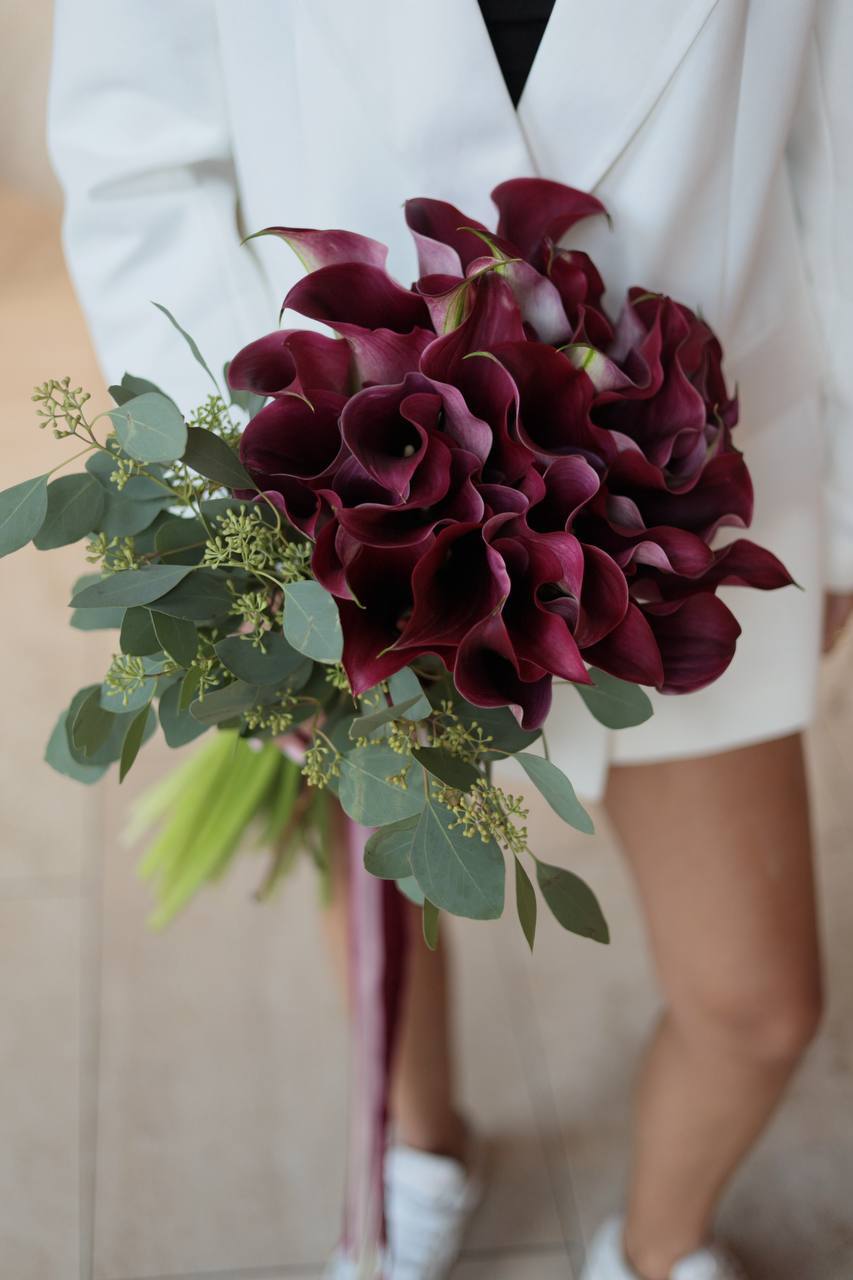 Букет з кал та евкаліпту 