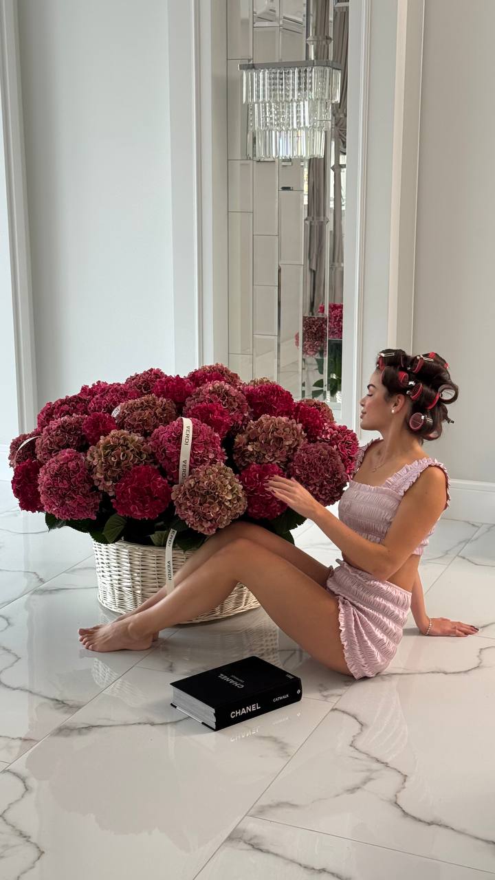 Композиція з гортензії Ruby та гортензії Royal Palace