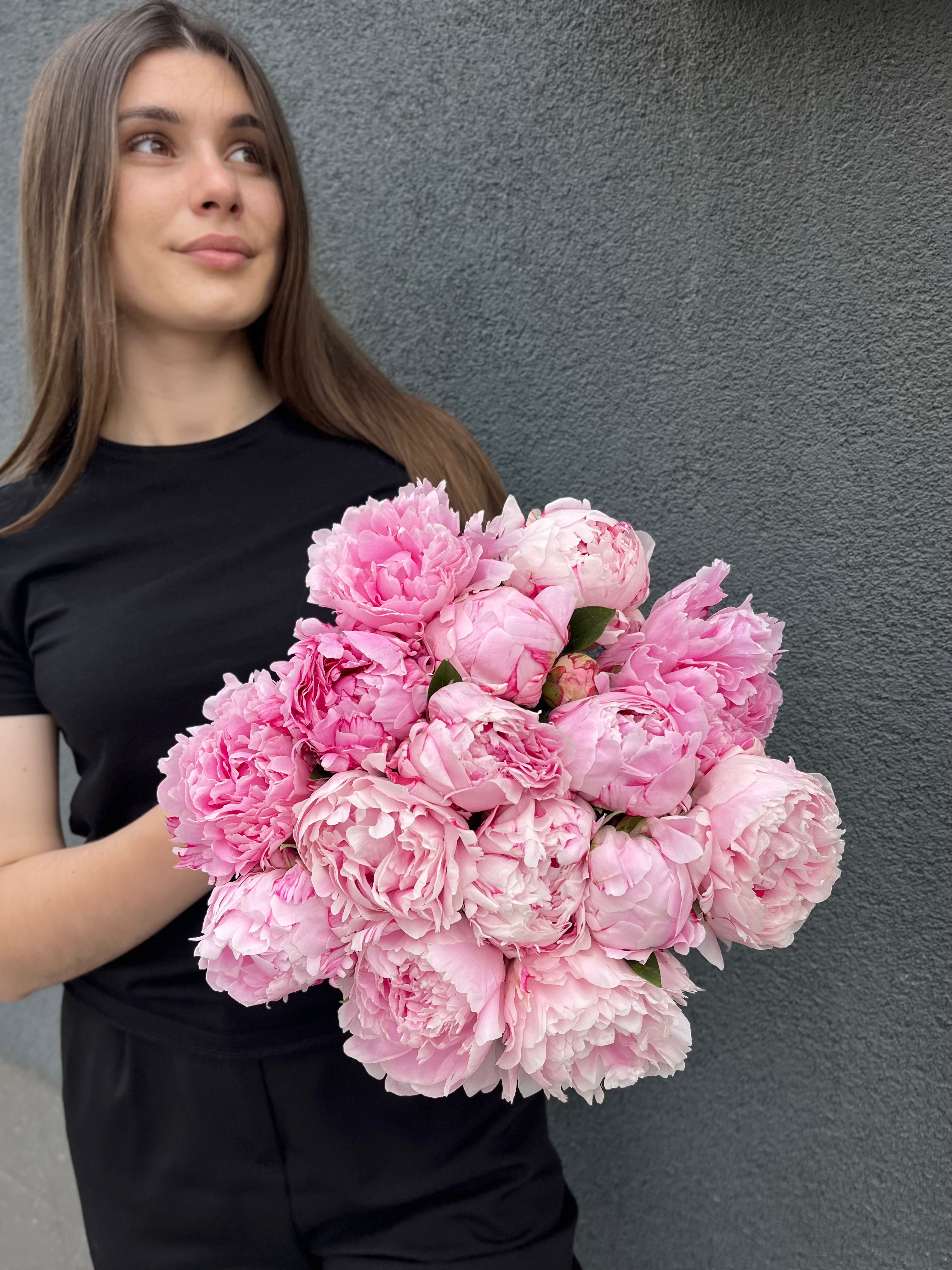 Монобукет з півоній Sarah Bernhardt