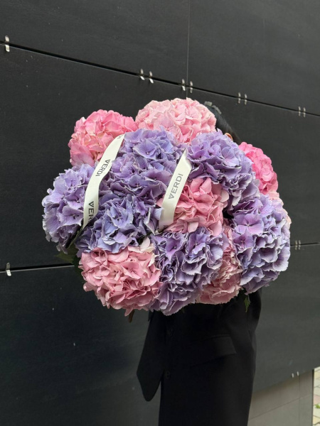 Букет з гортензії Verena та Benefit