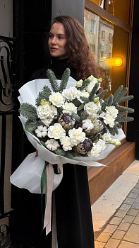 Букет з еустоми Alissa White, протеї Magic Niobe, ялинки Nobilis та бавовни