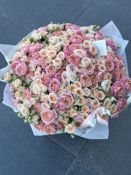 Букет з кущової троянди Rosanella та Juliet